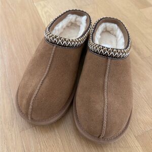 Ugg Tasman slippers